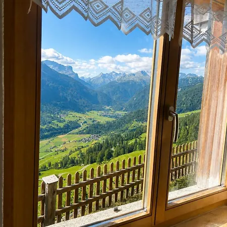Apartment Panorama-ferienwohnung Mit Traumhafter Aussicht Lohn